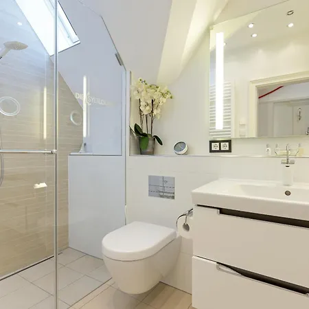 Berthin Bleeg Syltlou Apartment